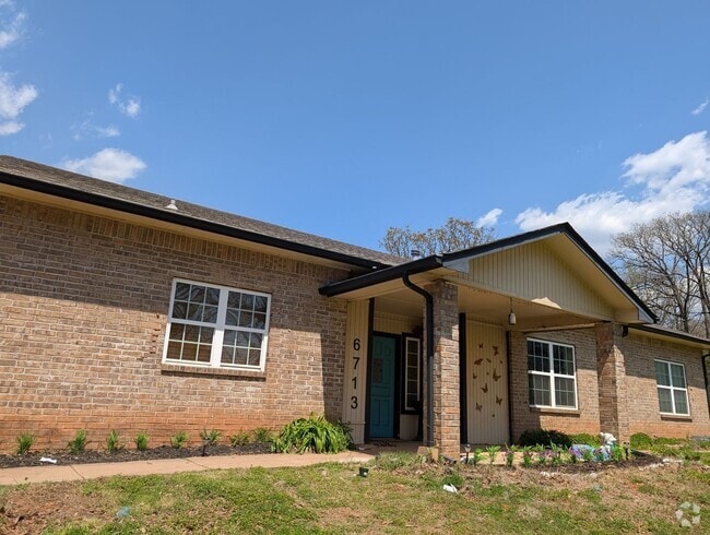 Building Photo - Spacious 4BR House in Norman
