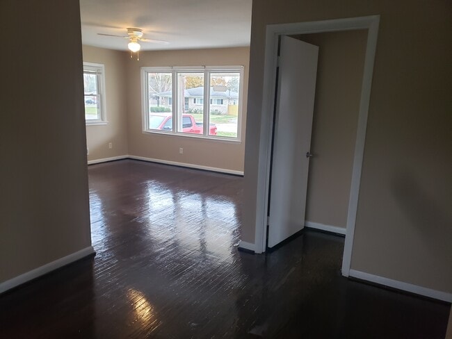 Photo - 5703 Bunning Dr