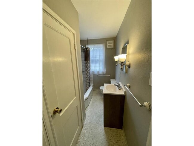 Photo - 1772 Lafond Ave