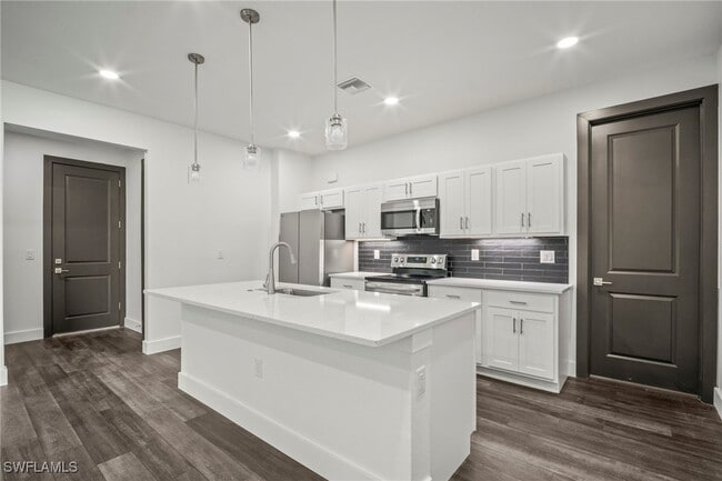 Building Photo - 3127 Tulsa Ave