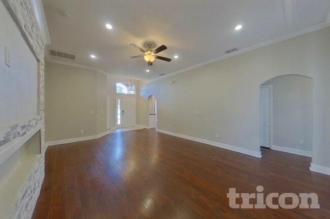 Photo - 15206 Markham Dr