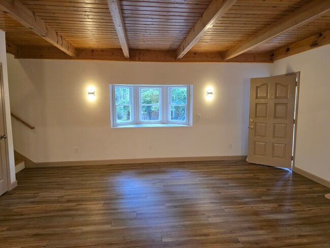 Photo - 135 Doe Fork Ln