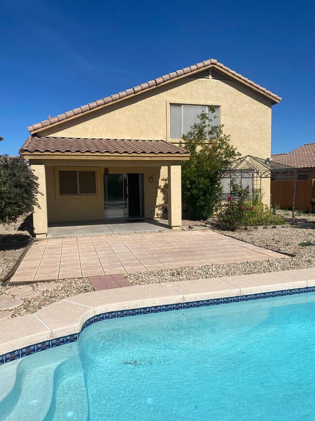 3 bed / 3 bath w/Pool on Large Lot in Glen... - 3 bed / 3 bath w/Pool on Large Lot in Glen... Casa