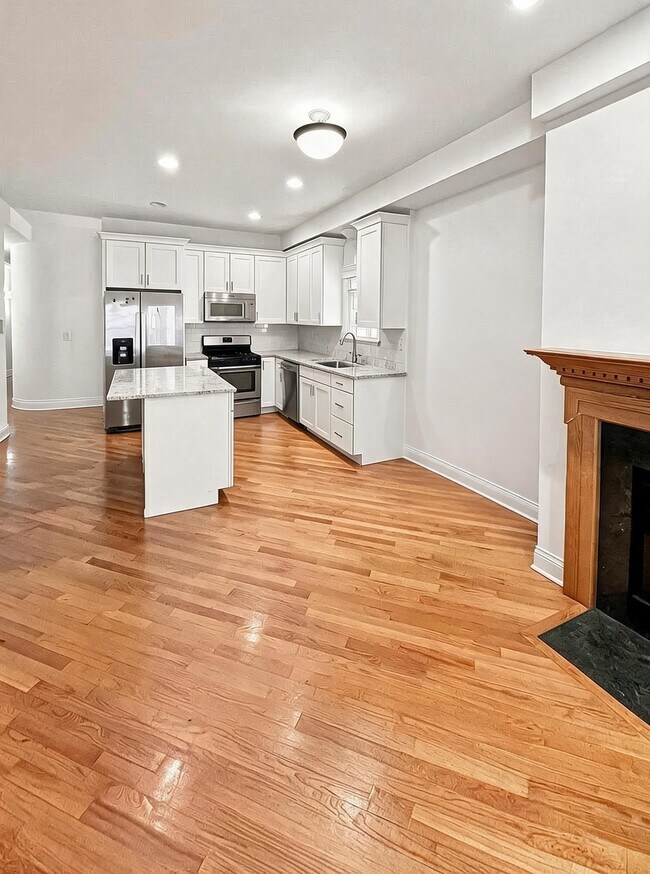 Photo - 1657 W Wrightwood Ave Unit 1W