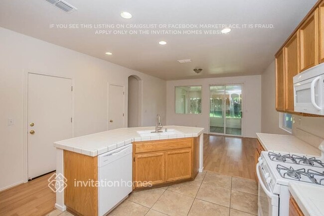 Photo - 1564 Union Square Rd