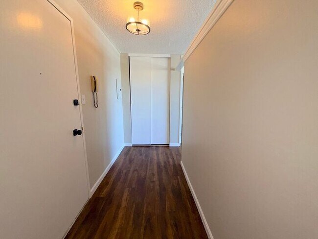 Photo - Reno Highrise Condo - Mountain & City Views Unit 14i