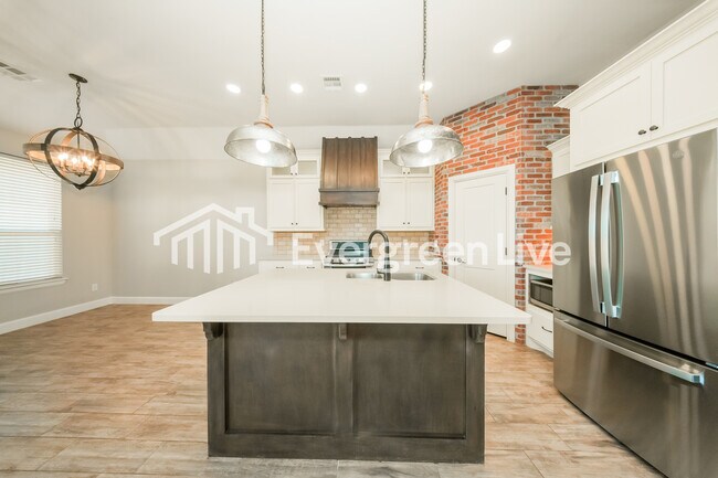 Photo - 2517 SE 38th St