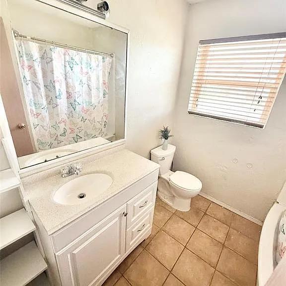 601 Sky Cir