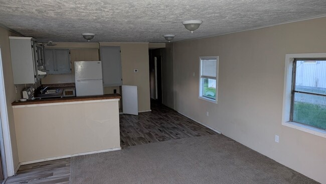 3965 Tenniel Dr Unit 3965 Tenneil Dr