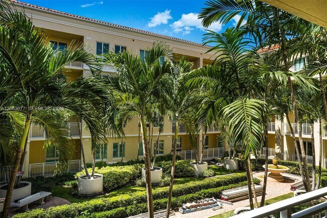 7355 SW 89th St Unit 425N