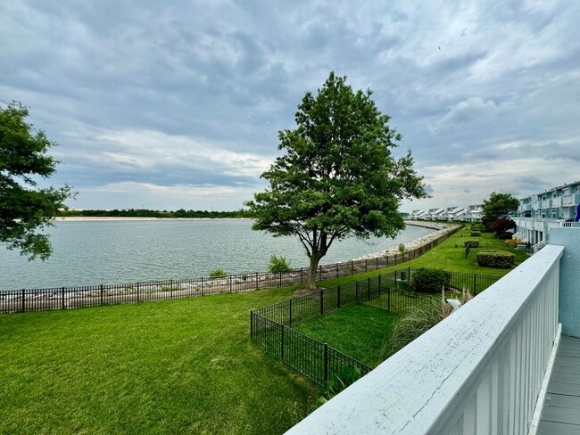 Photo - 9548 Bay Front Dr