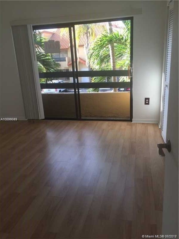 Photo - 10040 SW 77th Ct