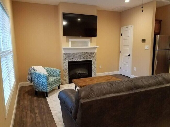 Photo - 104 Keylock Farm Rd