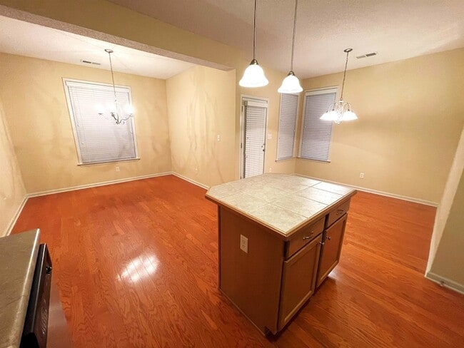 Photo - 4965 Shaws Ridge Trail