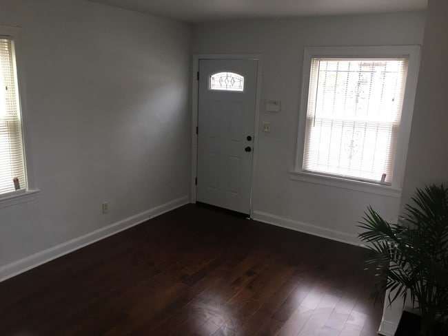 Photo - 1441 Holbrook St NE Unit 1