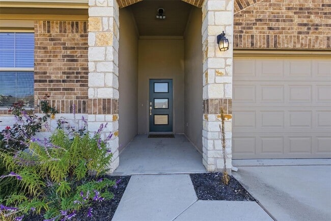 Photo - 17828 Bassano Ave