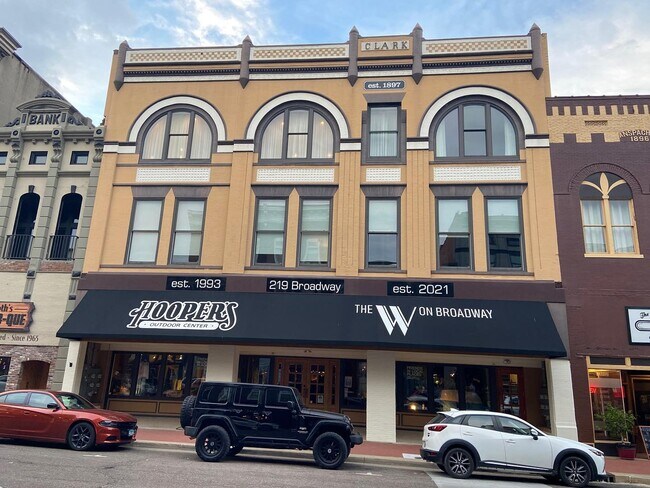 Prime Downtown Location - 219 Broadway St