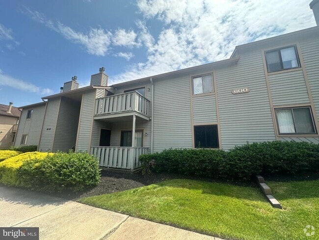 Building Photo - 610 Woodhollow Dr Rental