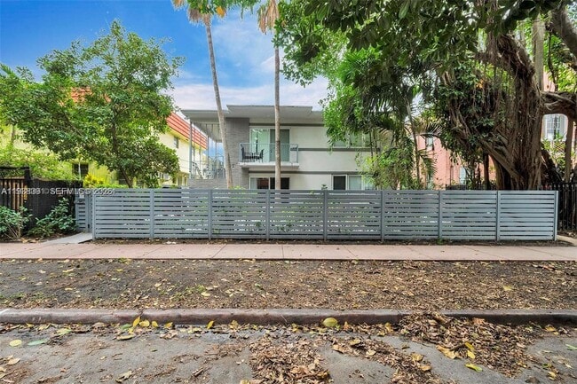 Photo - 740 Meridian Ave Unit 25