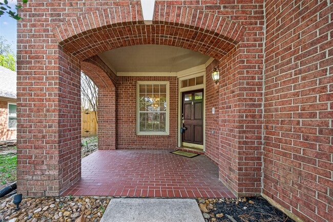 Photo - 20906 Greenfield Trail