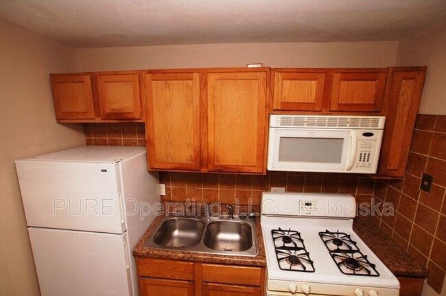 Photo - 612-616 N 46 St