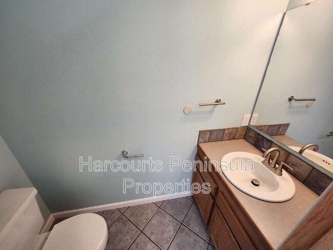 Photo - 13132 Lakeridge Cir NW