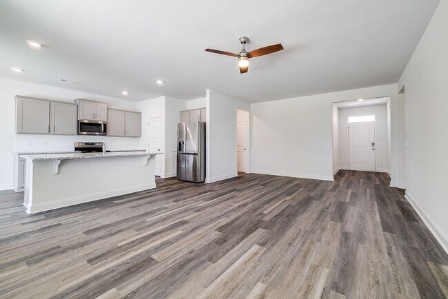 Photo - Beautiful 4BR Home in Woodland Trail – Top...