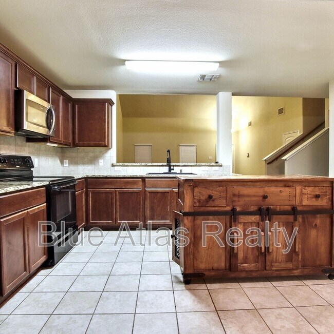 Photo - 1340 Levi Ln