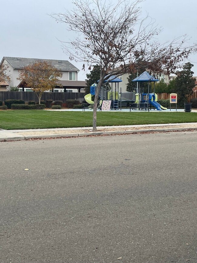 Photo - Beautiful 3 Bedroom Home in South Manteca – Prime Location!