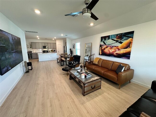 Photo - 9613 Oxbow Strap Dr