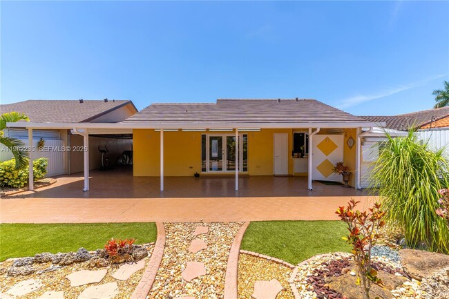Photo - 14831 Kendale Lakes Blvd
