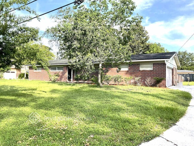 Building Photo - 4633 Waverly Ln
