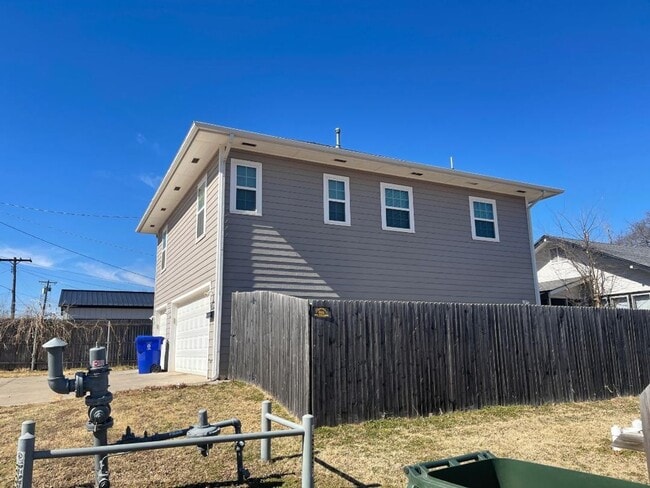 Photo - AMAZING CENTRAL NORMAN APARTMENT FOR LEASE