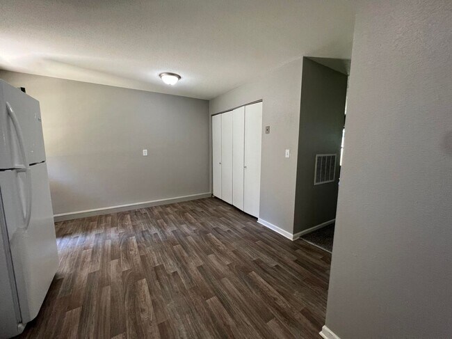 Photo - 5056 Shoals Ln Apartamento