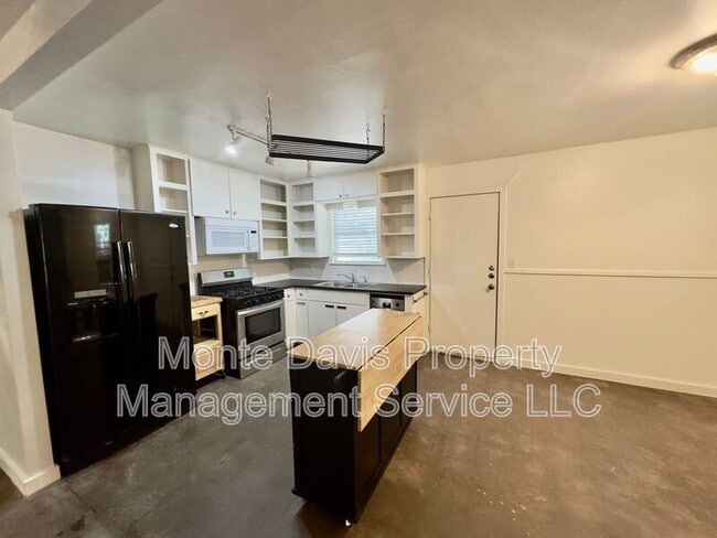 Photo - 4708 Red River St Unit B