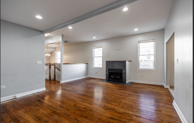 Building Photo - 3444 W Schubert Ave Unit 1f Rental