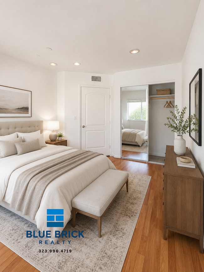 Photo - 13623 Sherman Way Unit 206