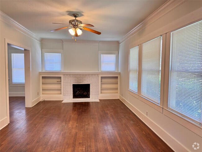 Building Photo - 4522 McKinney St Rental