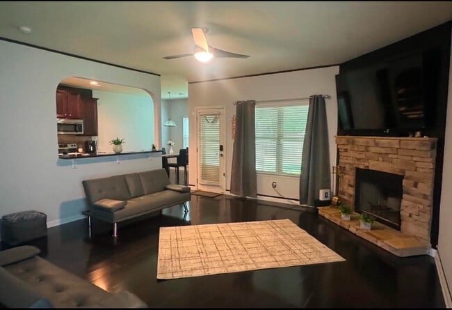 Photo - 1592 Pressley Ln