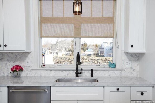 Photo - 2171 Fairfield Beach Rd