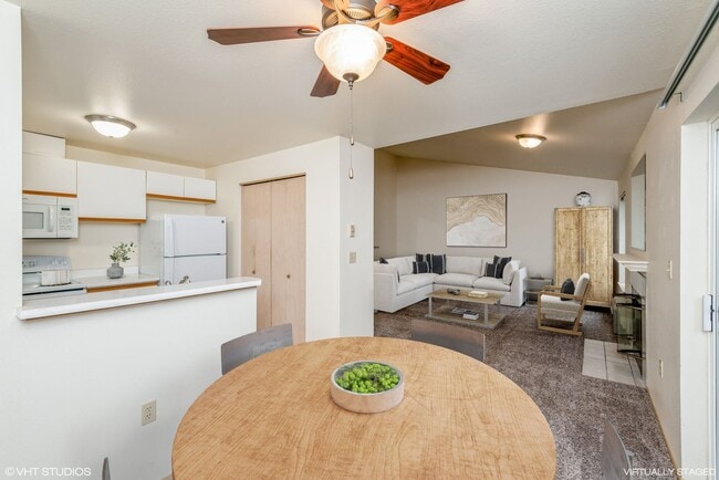 Landis Pointe