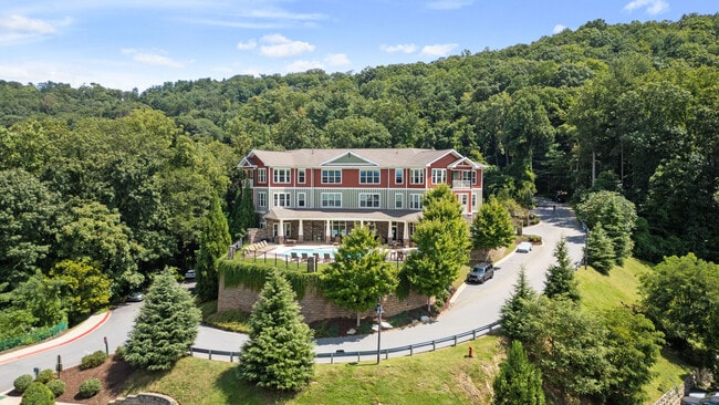 Retreat At Hunt Hill