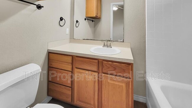 Photo - 3842 Oldenburg Ln