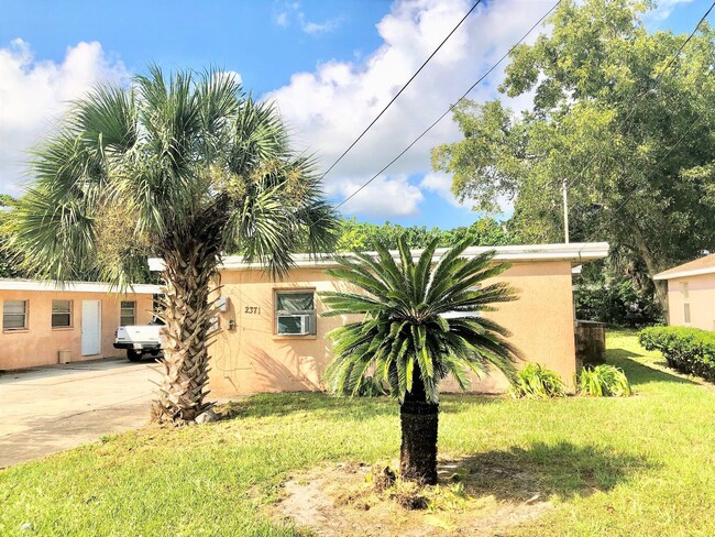 Building Photo - Winter Haven 1BR/1BA Duplex; NO APPLICATIO... Rental