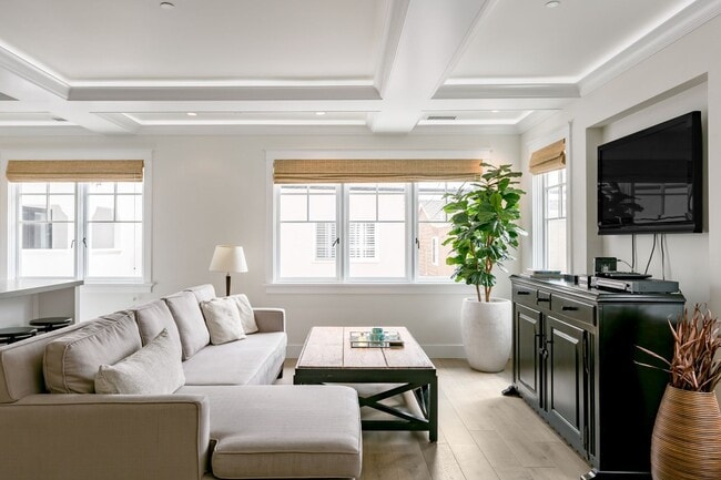 Building Photo - Luxurious 2-Bed, 2.5-Bath Coastal Retreat ... Rental