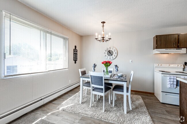 1 habitación, 1 baño, 703 pies cuadrados, comedor - Hyacinth Apartments