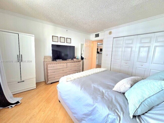 Photo - 1155 Brickell Bay Dr Unit 2006