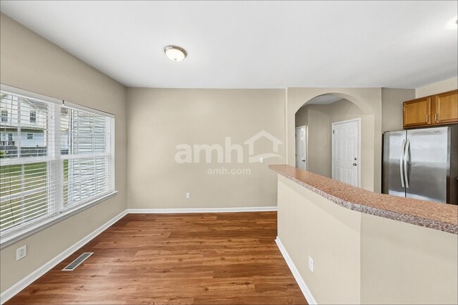 204 Annesbury Ln