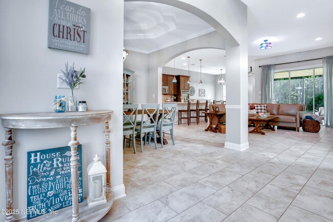 Photo - 606 Cloisterbane Dr