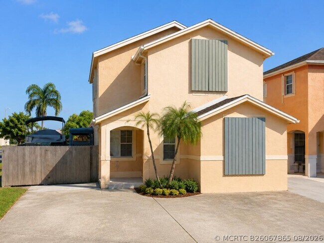Building Photo - 16001 SW 140th Ct